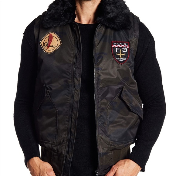 American Stitch Other - Camo Vest with Faux Fur collar American Stitch L